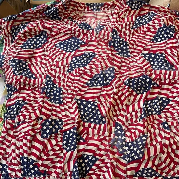 5 Colorful Patterned Scrub Tops 2x - Picture 2 of 6